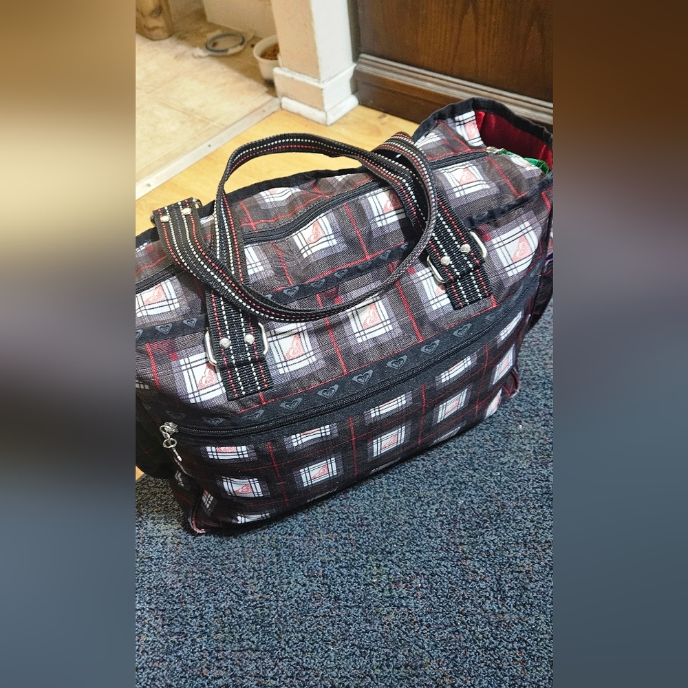 2FOR$40 Roxy shoulder bag - Picture 5 of 9